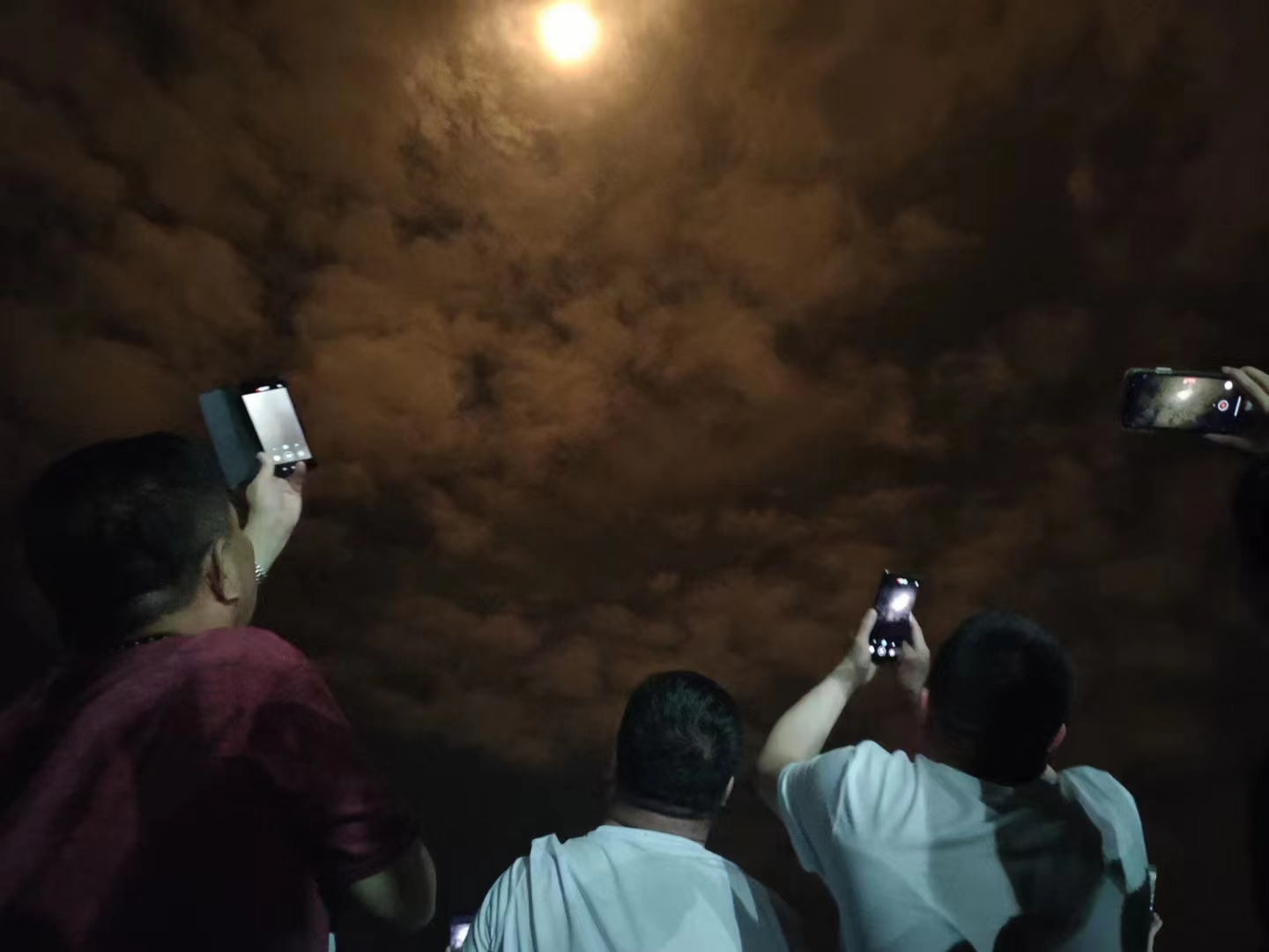 数十万人在文昌龙楼“追”火箭,文昌观看火箭发射民宿