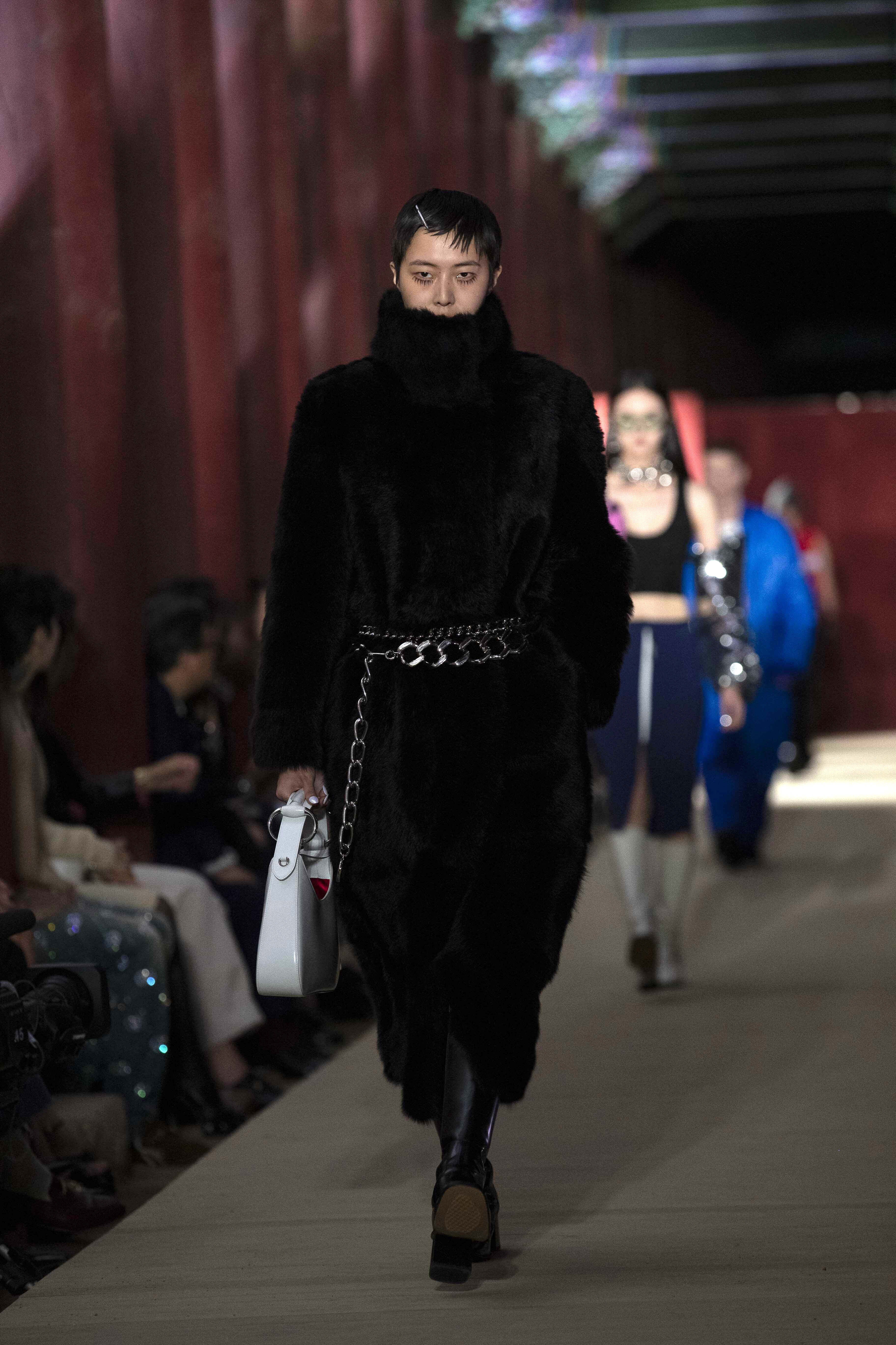 （外代二线）古驰早春度假系列在首尔发布