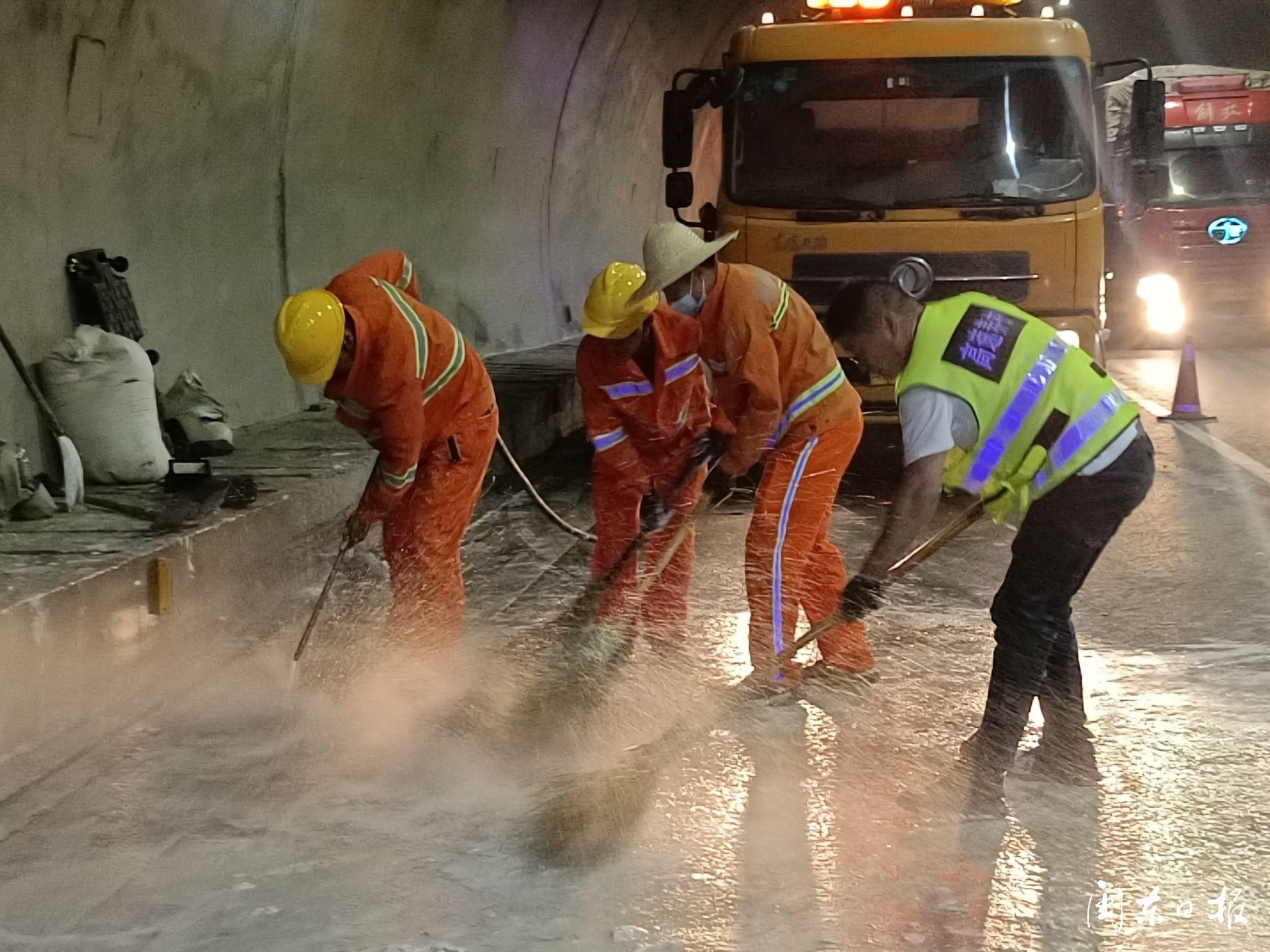 百桶油漆飞洒隧道之后……