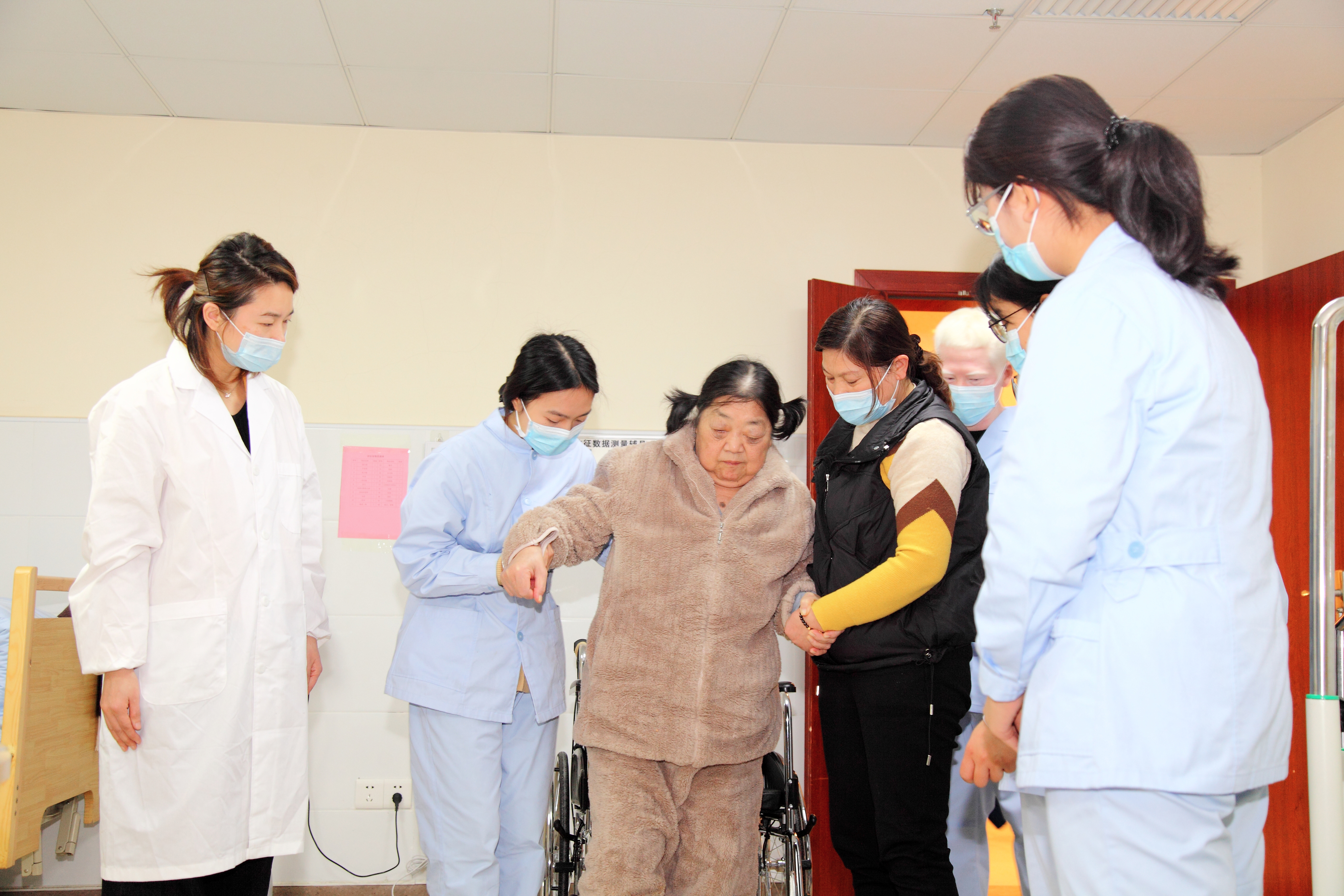 美好“职”通车|顾好人生的“头”和“尾”，长沙民政职院聚焦“一老一小”