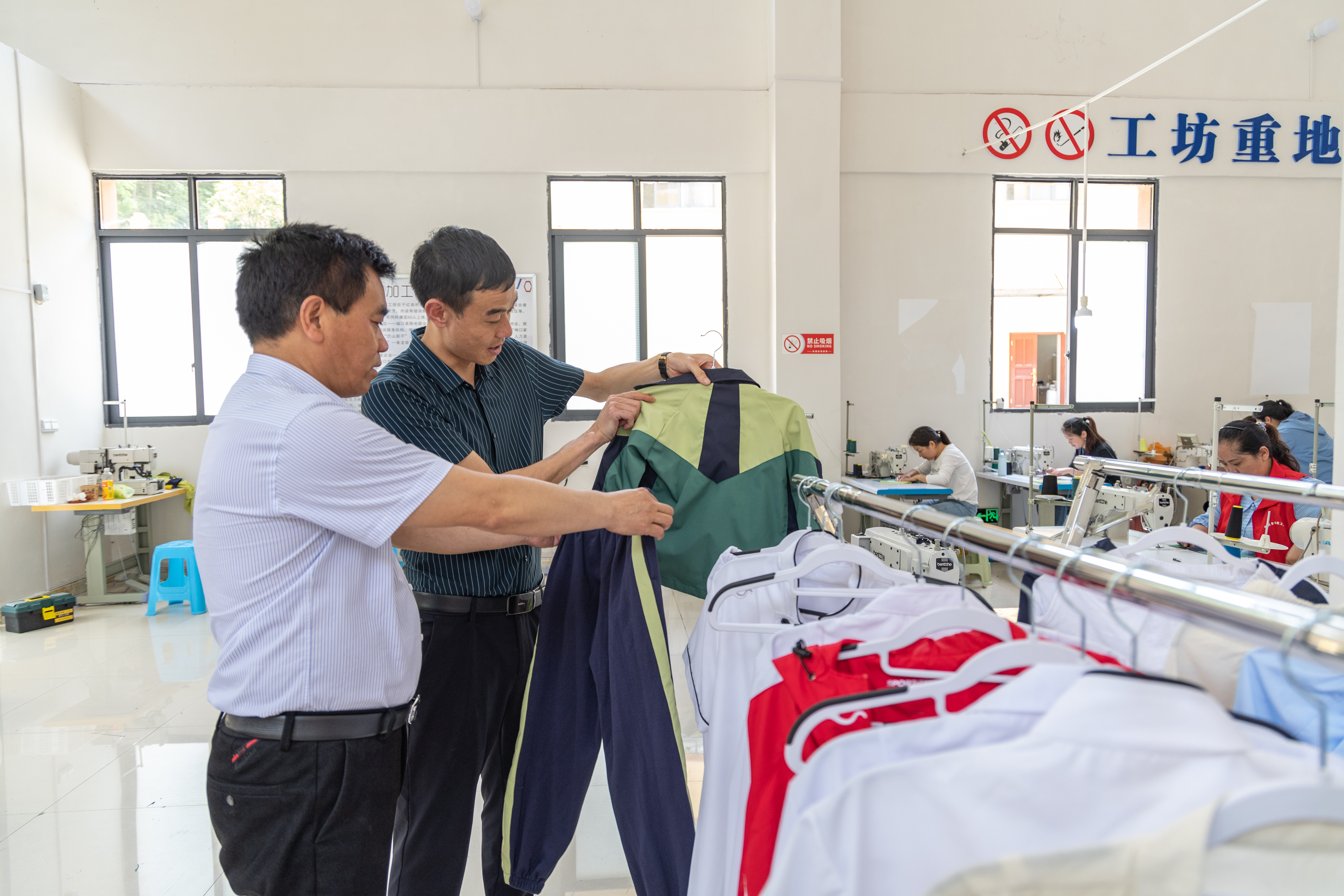 （社会）重庆城口：“家门口工坊”助力百姓就业增收