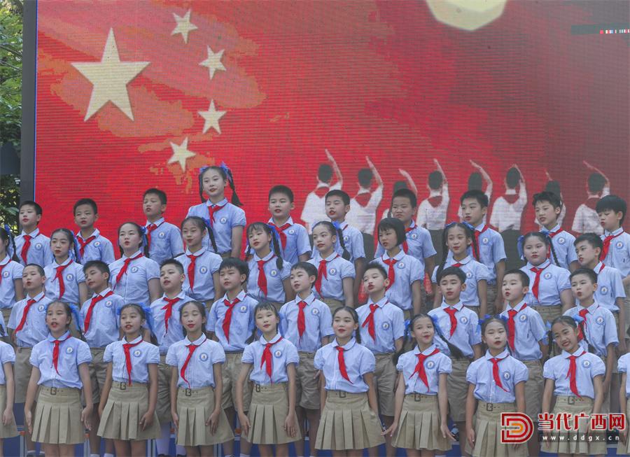 童心飞扬梦想起航,童心飞扬歌声嘹亮