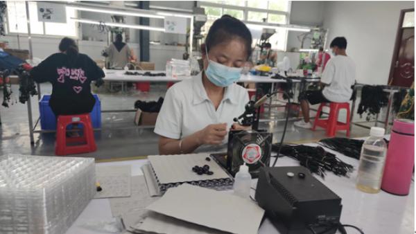 泌阳县:“微工厂”带动大民生