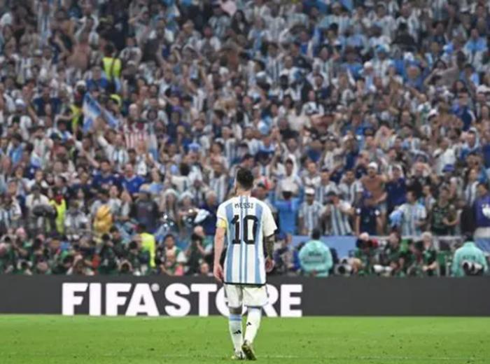 工人日报e评,人民日报看梅西