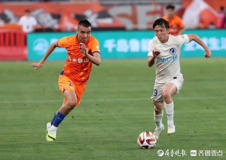 快乐的足球嘉年华200字,快乐的足球比赛作文400字