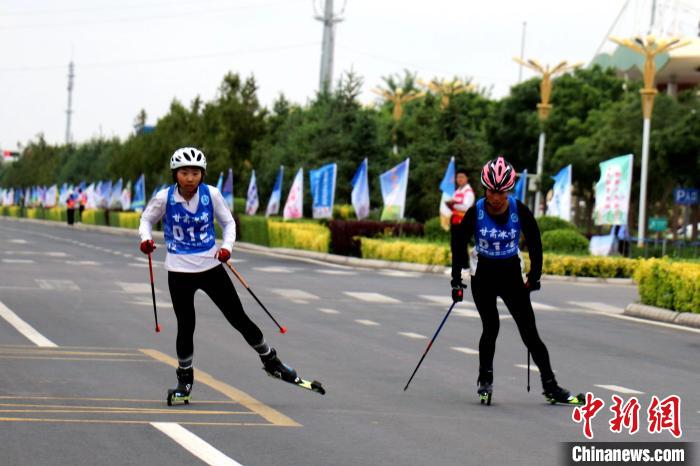 甘肃民勤变沙为“宝”荒漠戈壁成文体产业核心竞争力
