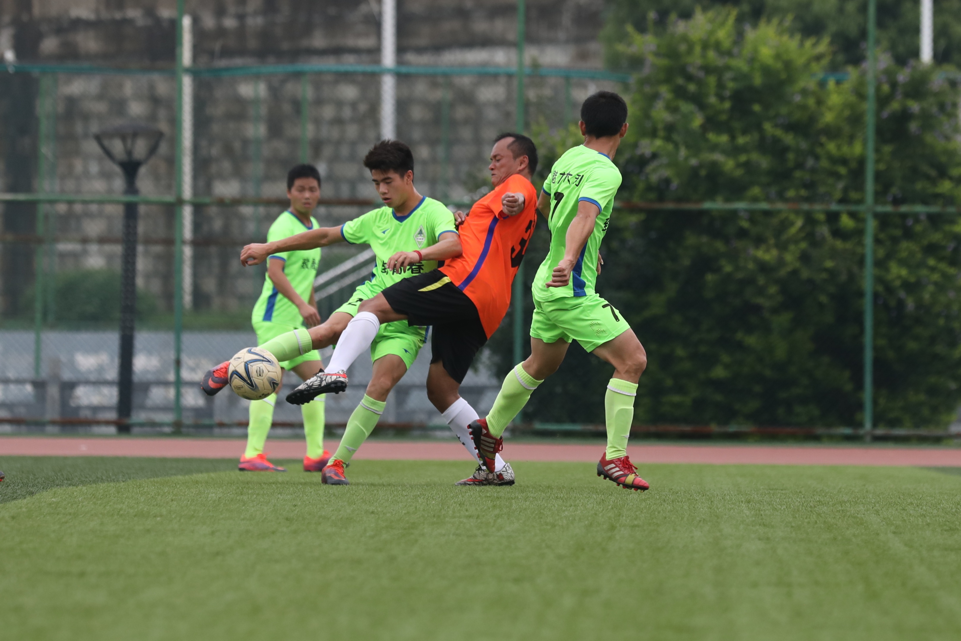 贵州村超足球榕江,贵州村超足球场地在榕江县城吗