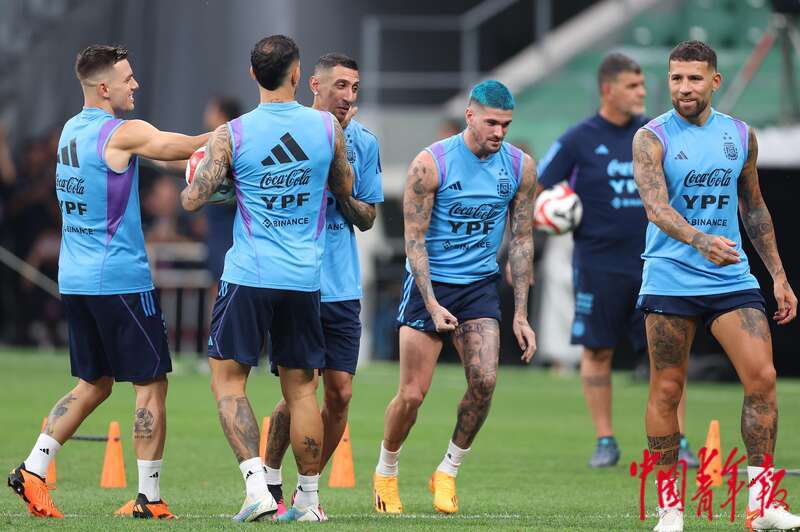 梅西一条龙工体,梅西新工体进球时现场