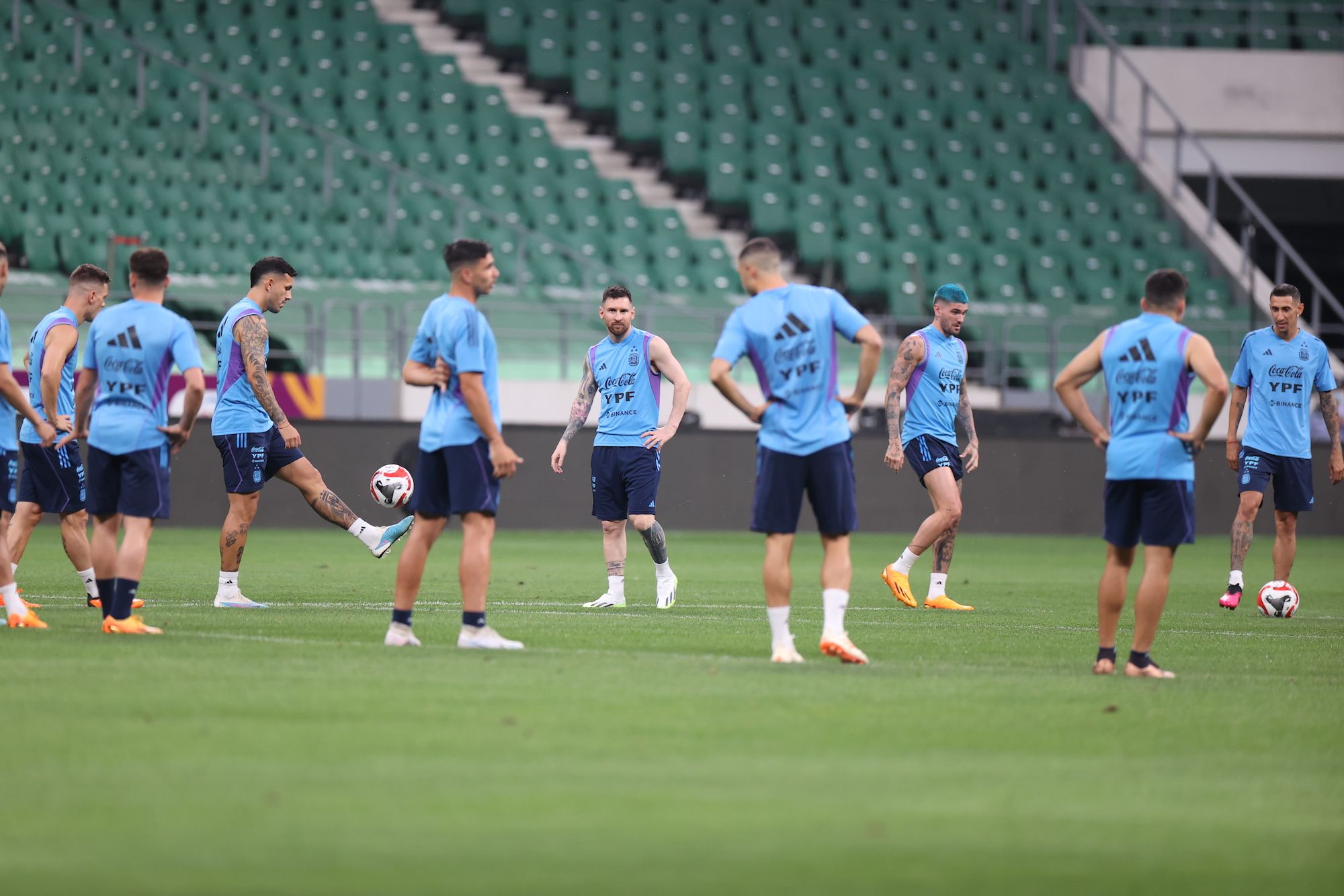 梅西北京比赛现场直播视频,直击北京新工体看梅西首秀