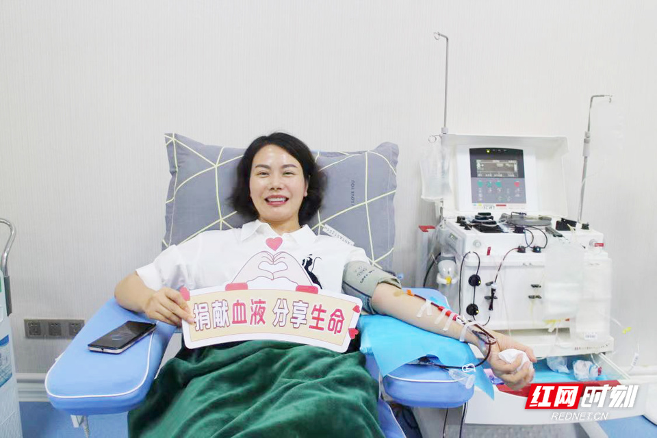 世界献血者日无偿献血让爱延续,热烈庆祝第十八个世界献血者日