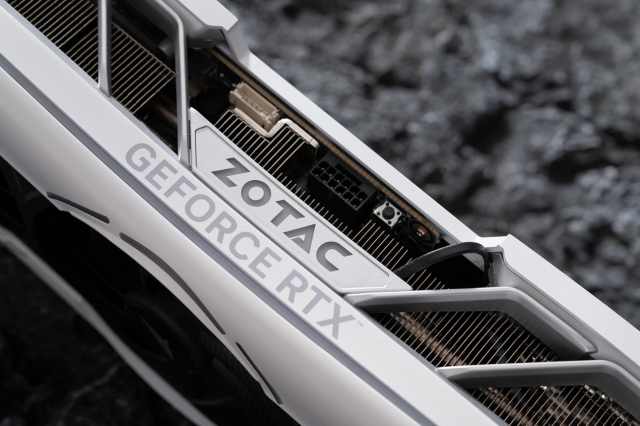 不惜堆料的旗舰“芯”王，索泰GeForceRTX4090PGFOC显卡评测