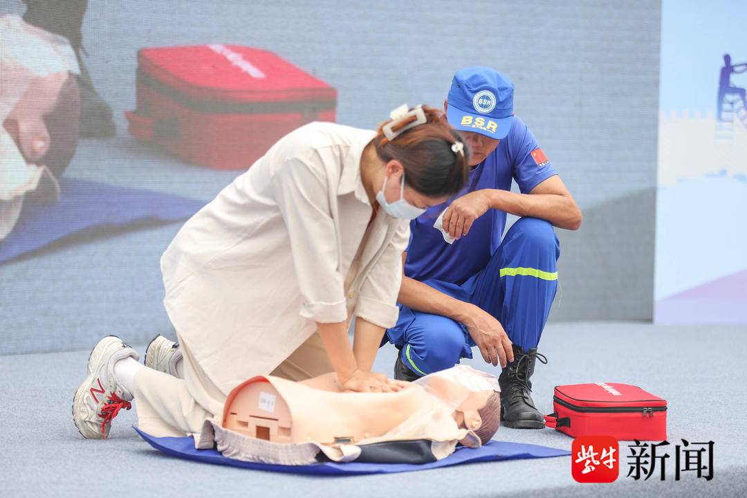 南京鼓楼区安全生产月活动,派出所开展安全生产月咨询日活动