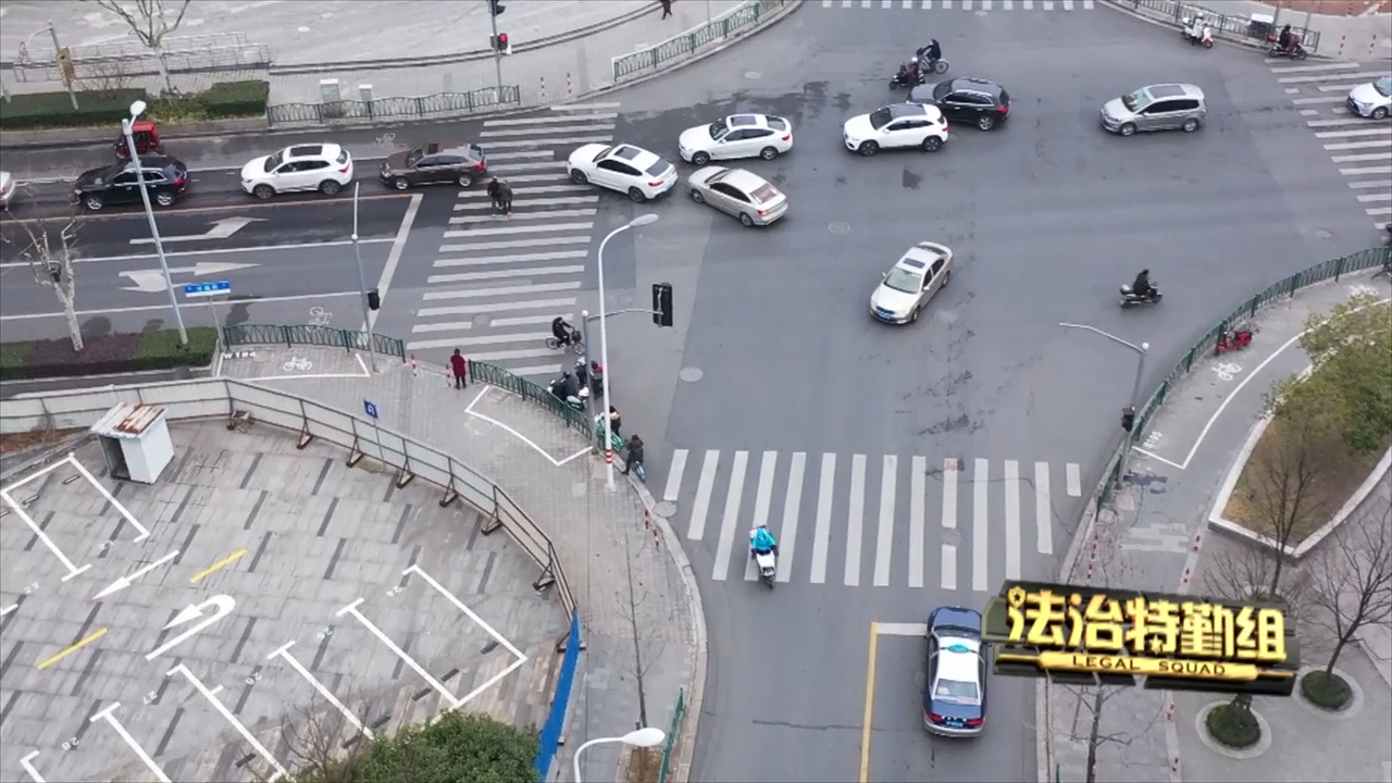 破解大居“出行难”交警全力找出路！