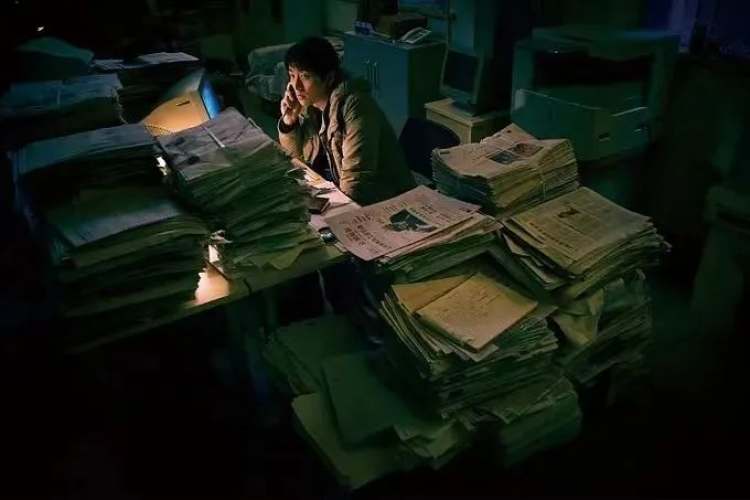 为什么新闻专业又苦又累又心酸,新闻专业靠谱吗