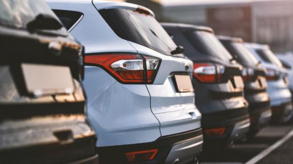 价格战阴霾不散汽车经销商业绩大滑坡