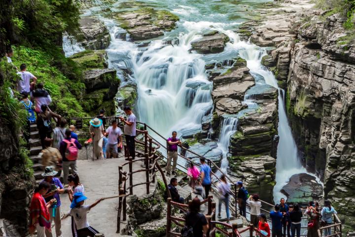 湖北利川避暑旅游推荐,湖北恩施利川市旅游风景区