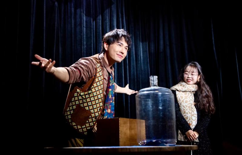 专访魔术师邓男子,魔术师邓男子变身沈梦辰