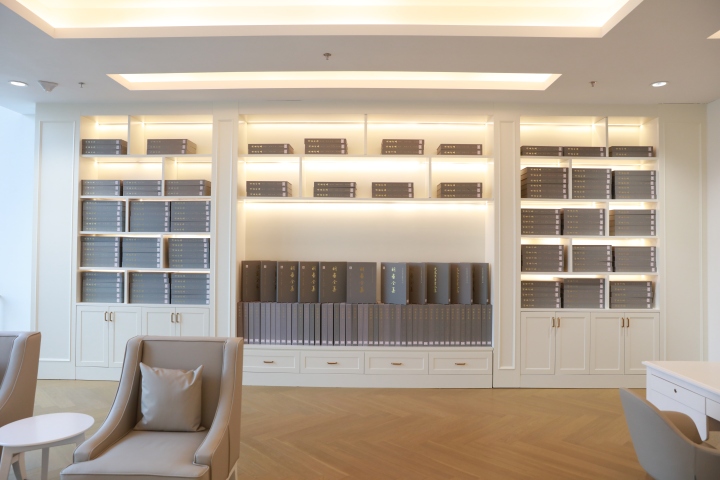 浙江图书馆第三届理事会成立大会暨《中国历代绘画大系》捐赠仪式举行