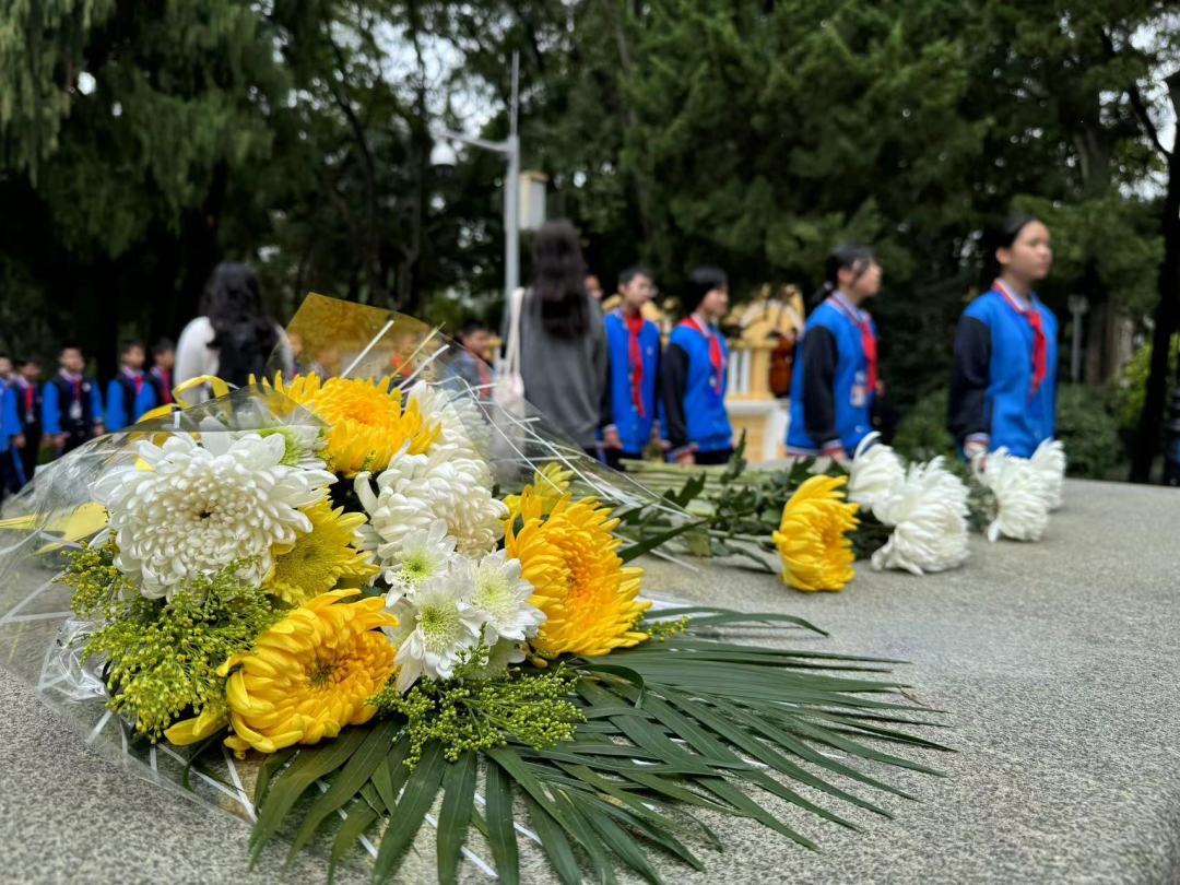 黄花岗邓仲元墓图片,缅怀英烈广州