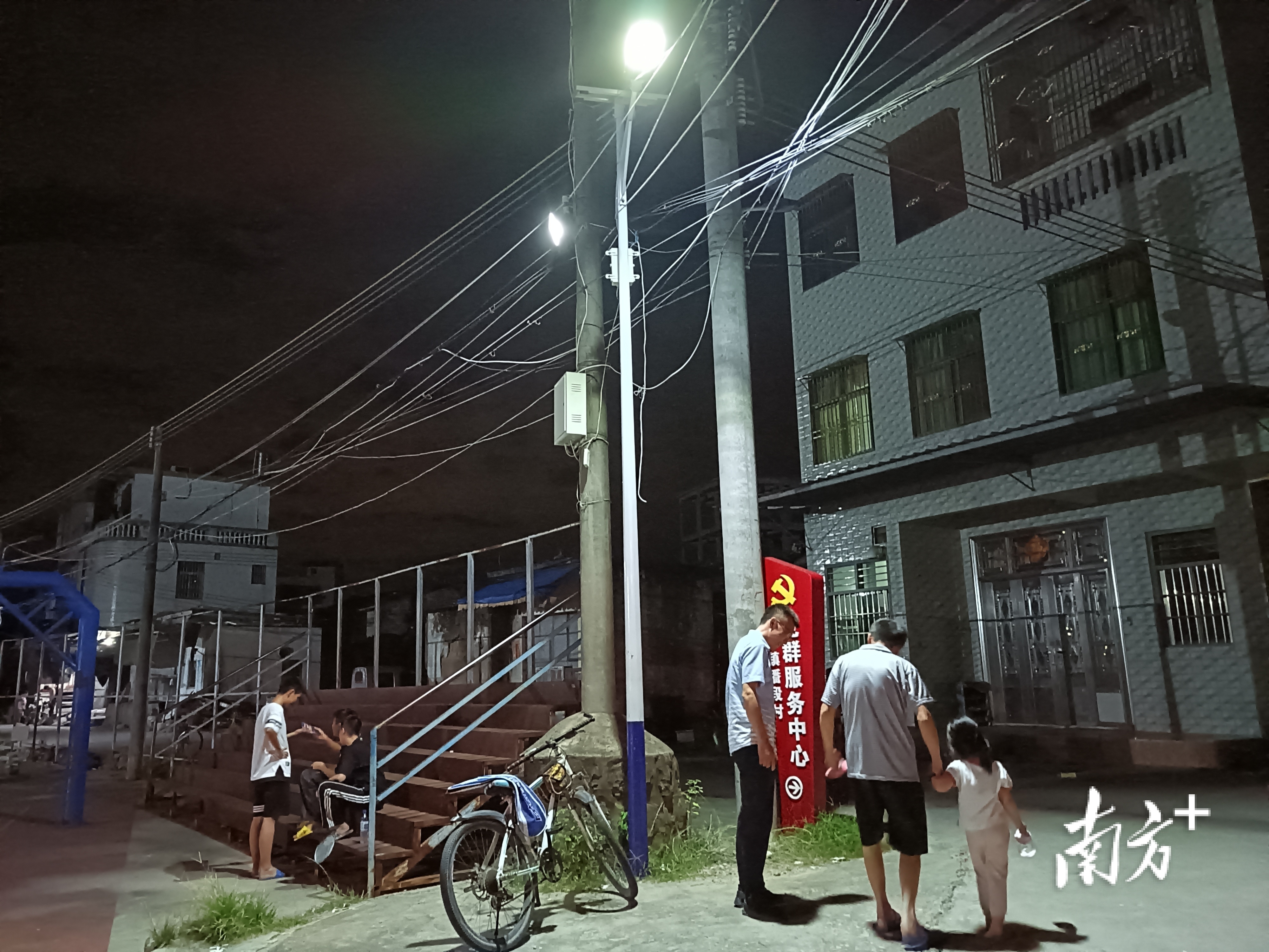 广东省饶平新圩灯光,新圩镇梧村走天灯